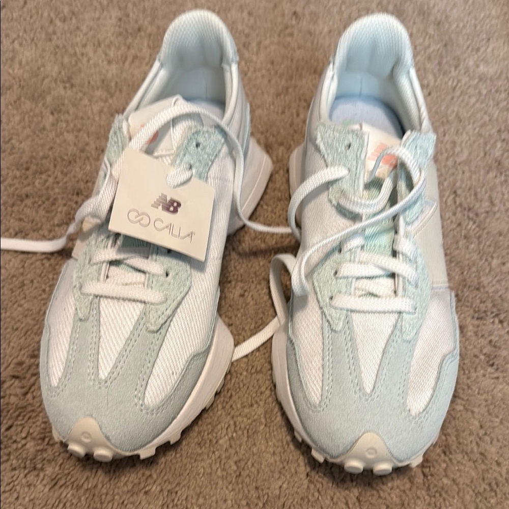 327 New Balance Women’s Light teal and White Sneakers. NWT